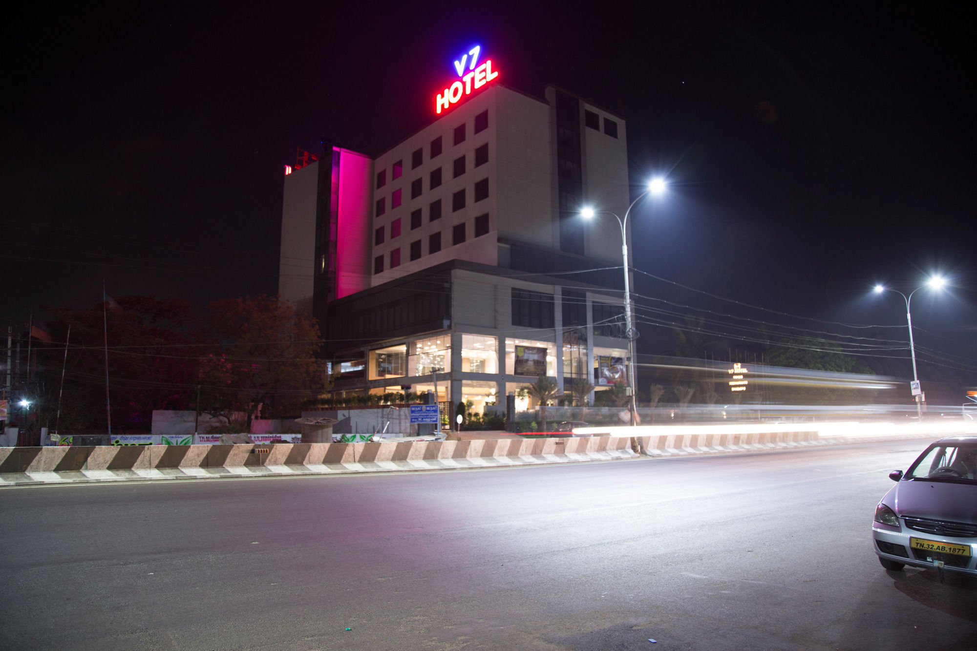 V7 Hotel Ченнаи Экстерьер фото