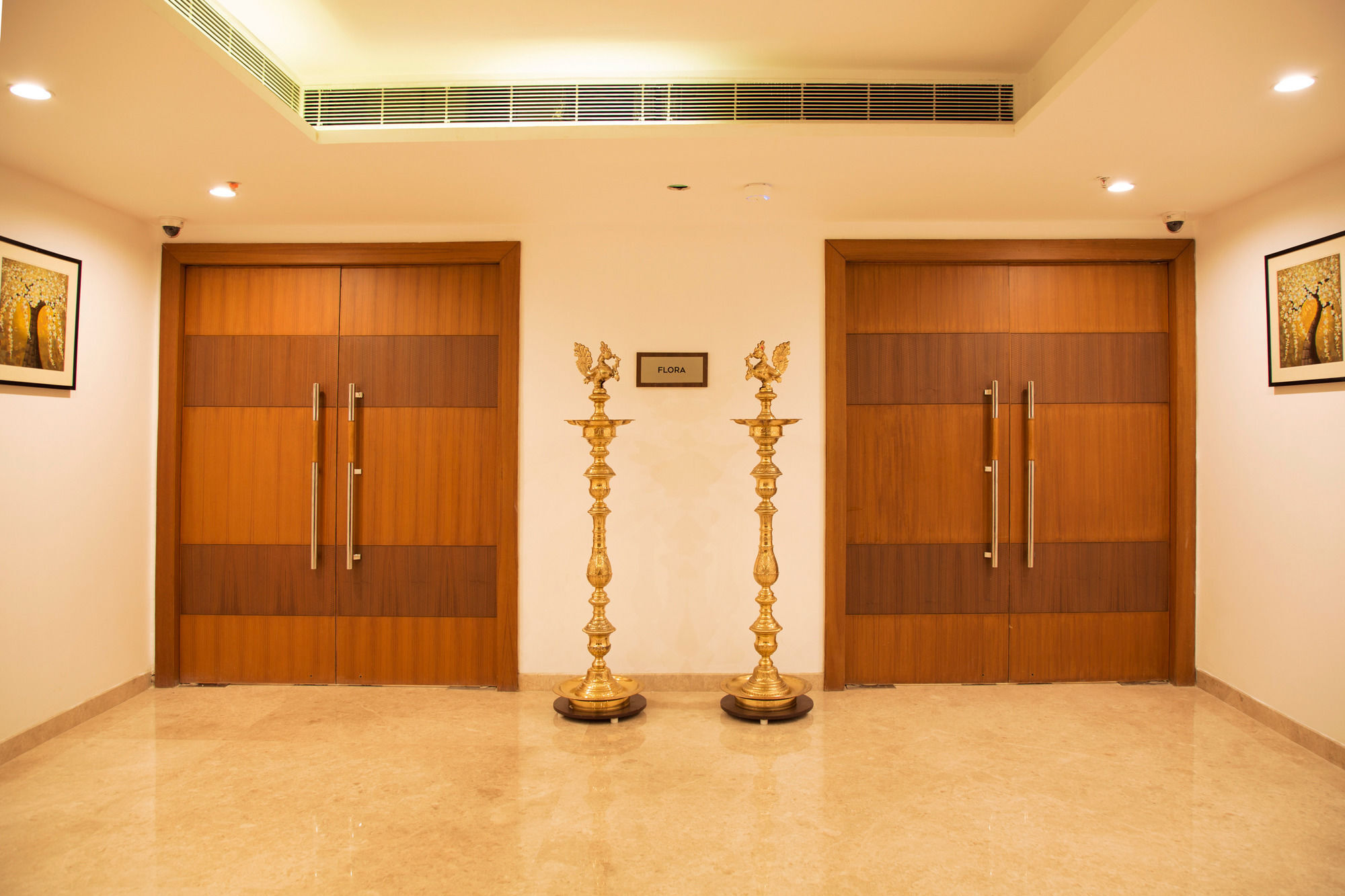 V7 Hotel Ченнаи Экстерьер фото