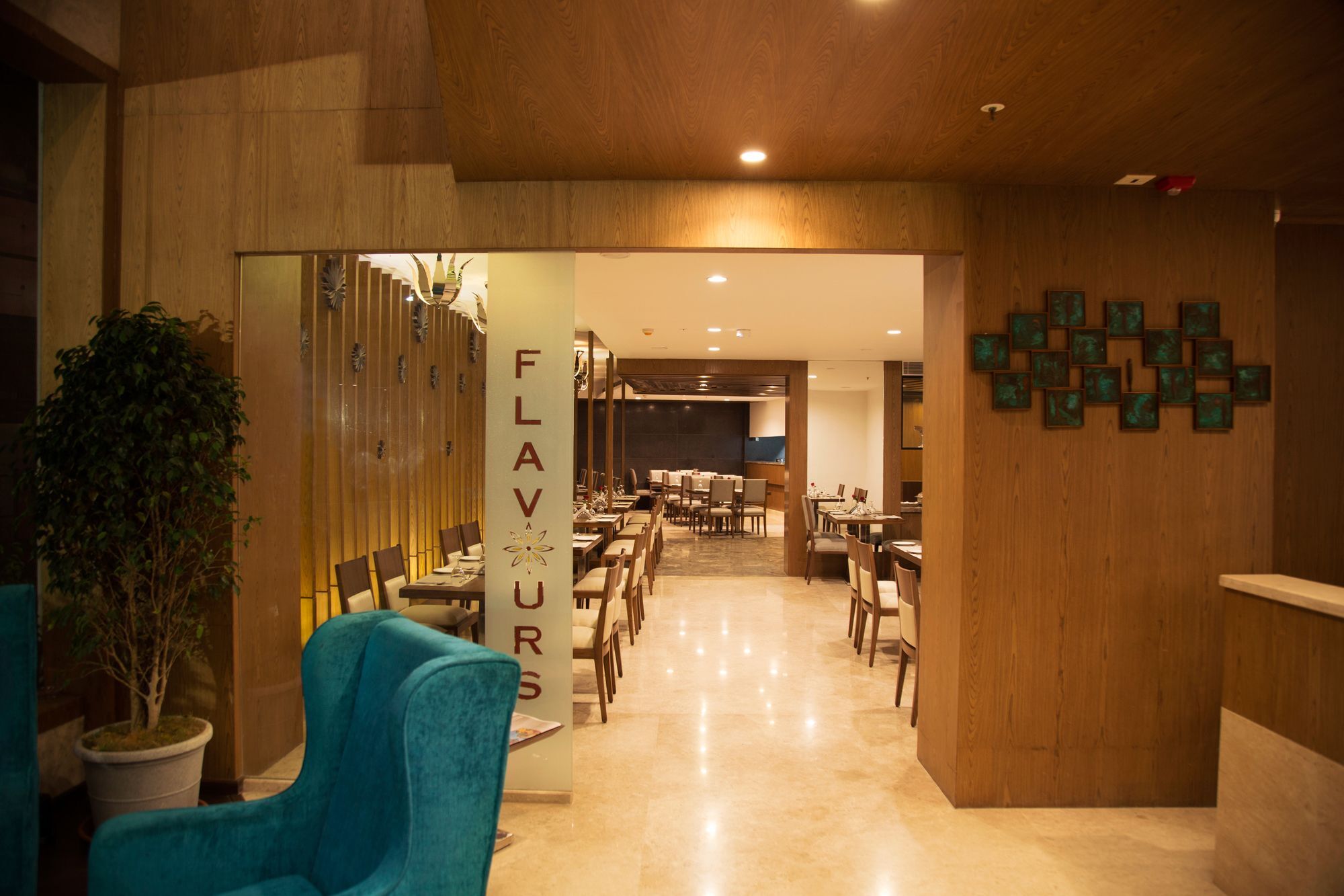 V7 Hotel Ченнаи Экстерьер фото