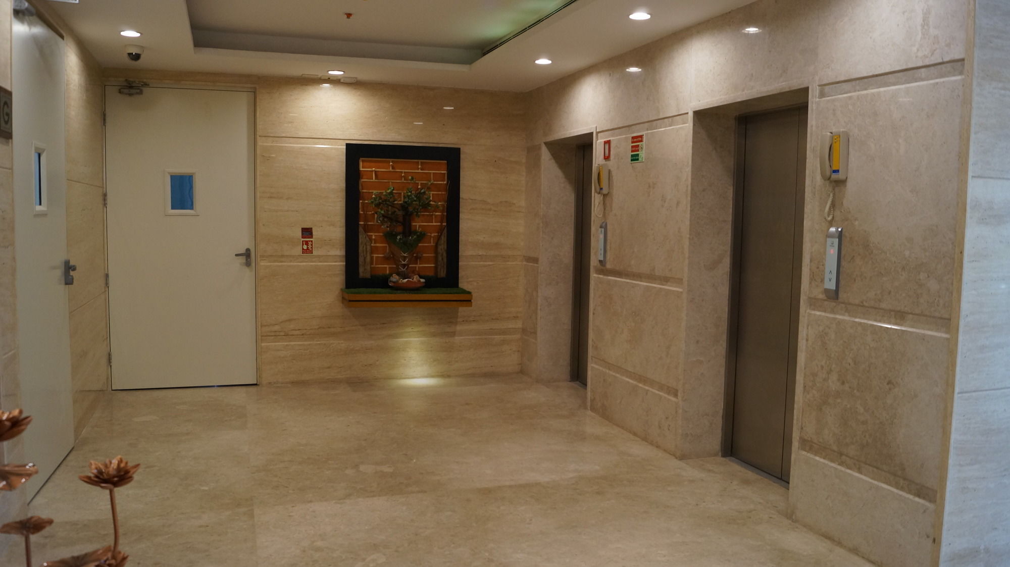 V7 Hotel Ченнаи Экстерьер фото
